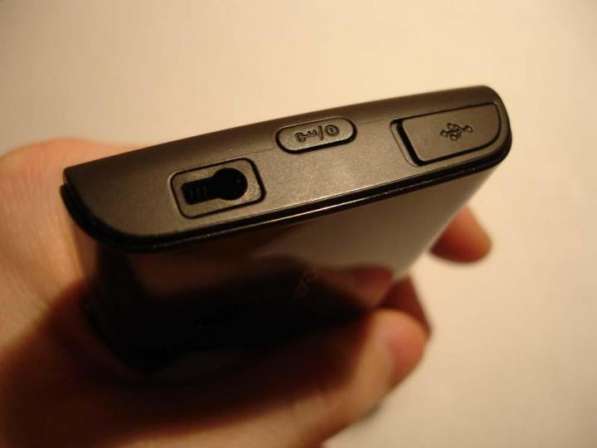 Sony Ericsson E15i (Xperia X8) (комплект) в Москве фото 3