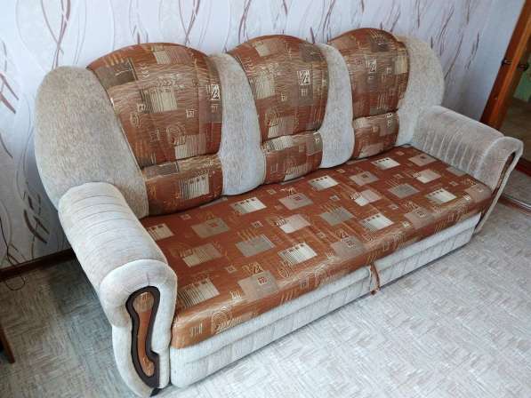 Продам мягкий уголок - диван, кресло 2шт в фото 5