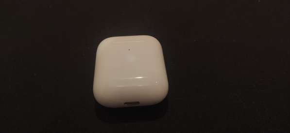 AirPods 2 с беспроводной зарядкой в Москве