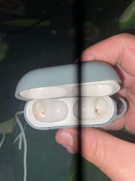 Apple AirPods Pro 1-поколения