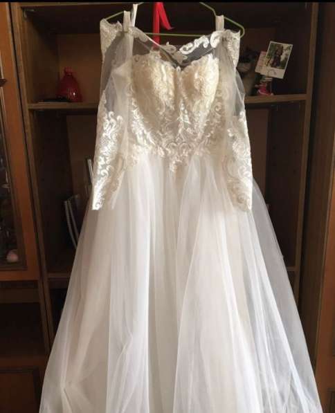 Продаю свадебное платье в Волгограде