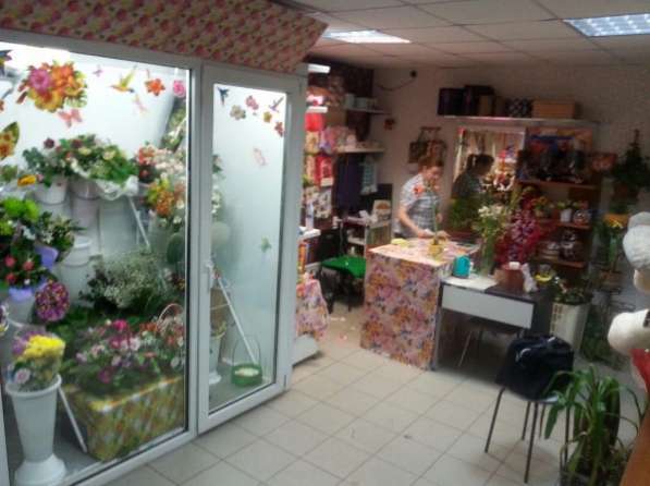 цветочный магазин с прибылью 60000 рублей