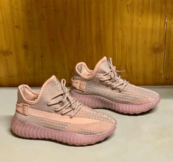 Кроссовки Yeezy в Москве фото 3