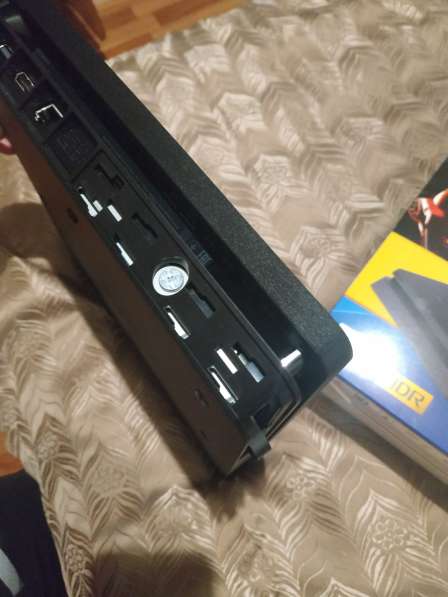 Продам PS 4 Slim (1TB) в фото 3