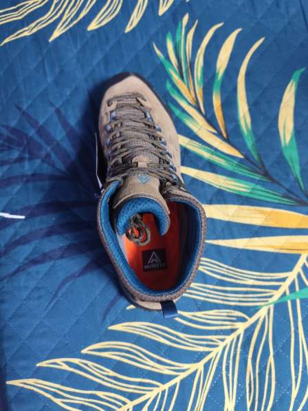 Кроссовки для трекинга