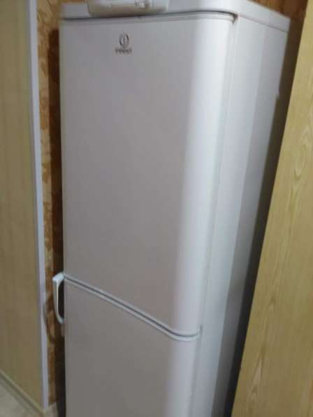 Продаю холодильник Indesit в рабочем состоянии, 1670х640