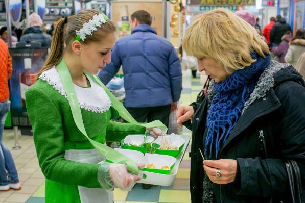 Заказать промоутеров на раздачу листовок в Санкт-Петербурге фото 27