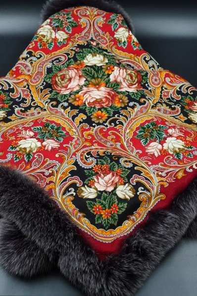 Павловопосадский платок с натуральным мехом песца в Санкт-Петербурге фото 7