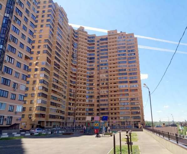 Продам трехкомнатную квартиру в Ростов-на-Дону.Жилая площадь 56 кв.м.Этаж 15. в Ростове-на-Дону