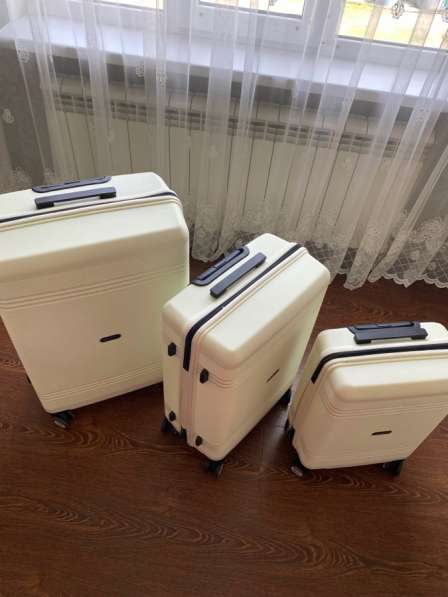 Продаются чемоданы в идеальном состоянии в Москве