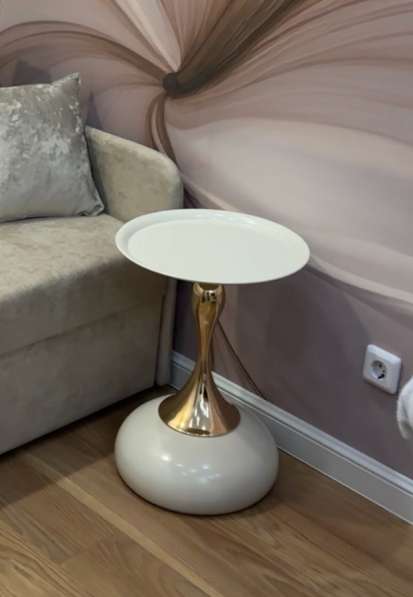 Столик журнальный