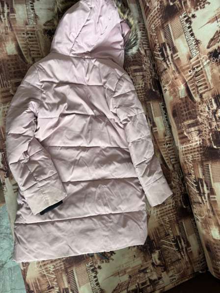 Продаю куртку для девочки в Волгограде