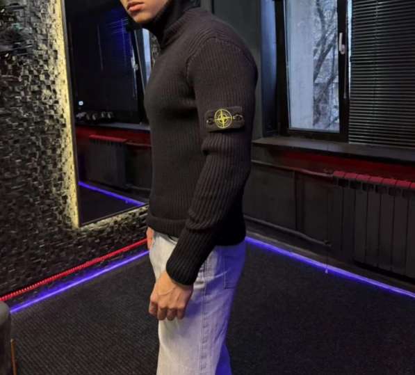 Свитер Stone Island