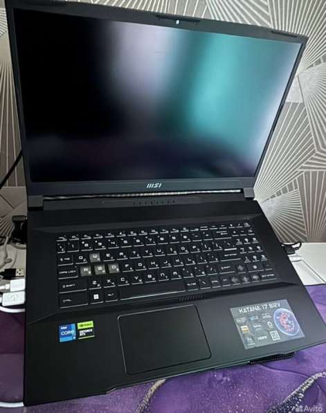 Ноутбук MSI KATANA 17 B12V