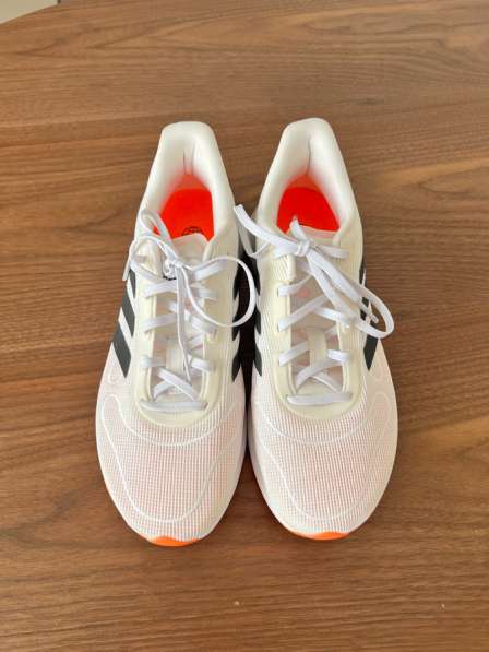 Кроссовки Adidas в Сочи фото 3