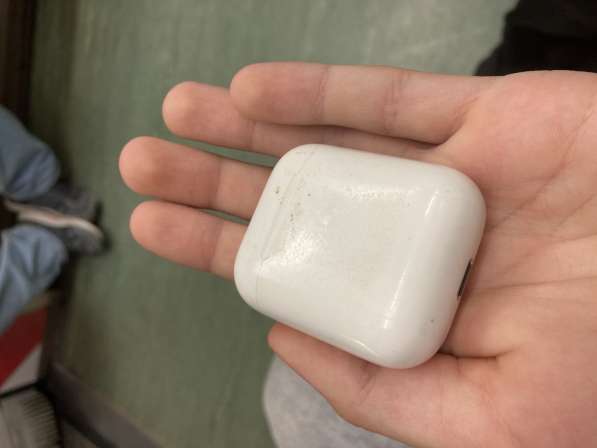 Наушники Apple AirPods