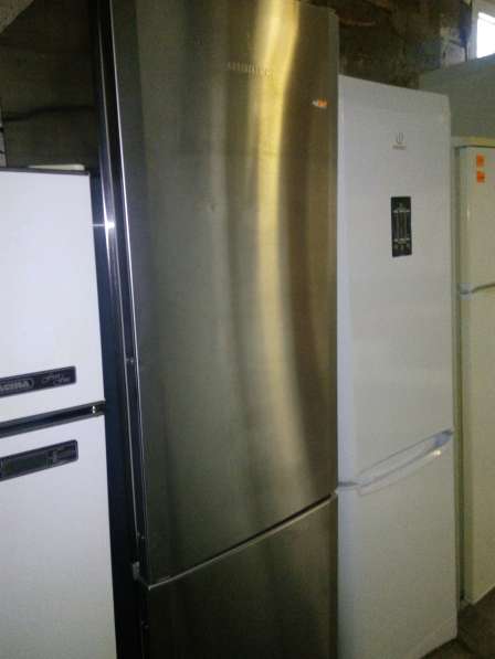 холодильник Liebherr серый металлик