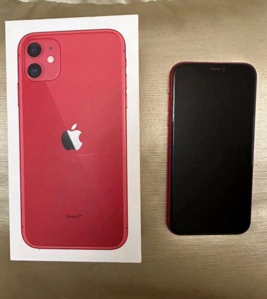 IPHONE 11 RED