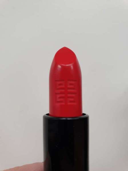 Помада губная Givenchy Rouge Interdit