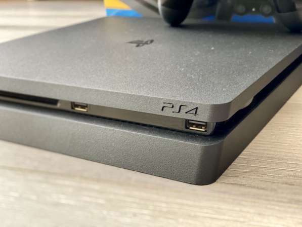 Sony PS4 slim 1TB в Москве