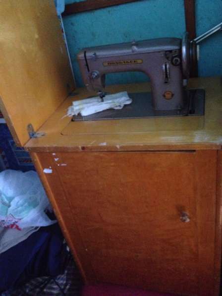Продам ножную швейную машину в Екатеринбурге фото 3