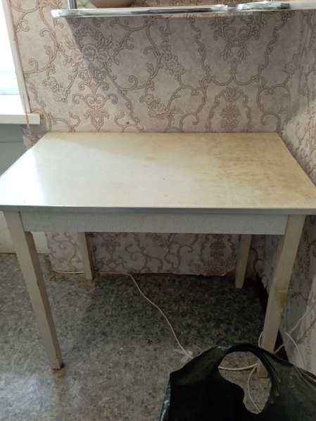Продам вешалку для одежды, столы в Каменск-Шахтинском фото 4