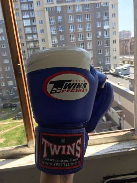 Боксерские перчатки Twins Special в Казани фото 3