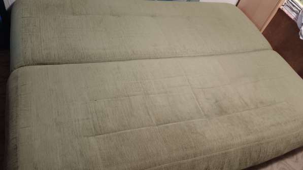 Диван прямой раскладной б/у в Москве