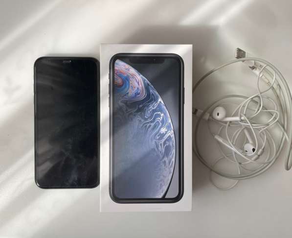 IPhone XR 64GB в Москве