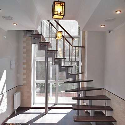 Межэтажные лестницы на косоуре в Арзамасе