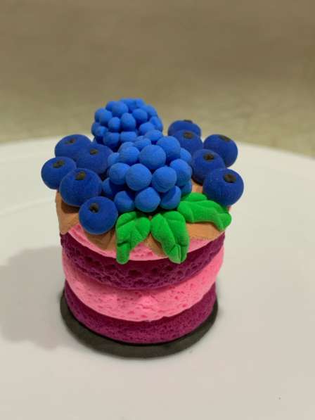 Пирожное из воздушного пластилина Покрытое лаком в Казани фото 9