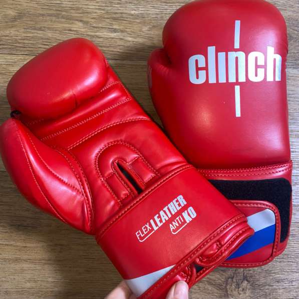 Шлем и перчатки боксерские в Ульяновске