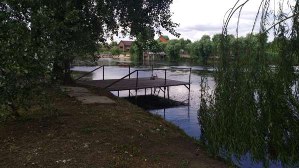 Дом на берегу реки