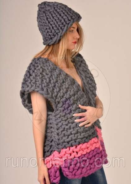 Жилетка из толстой пряжи в фото 21