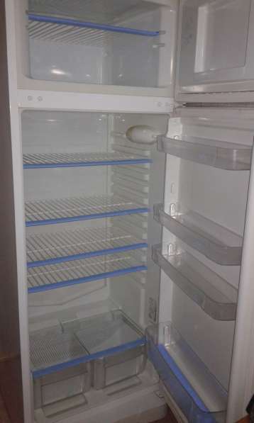 Продам холодильник в 