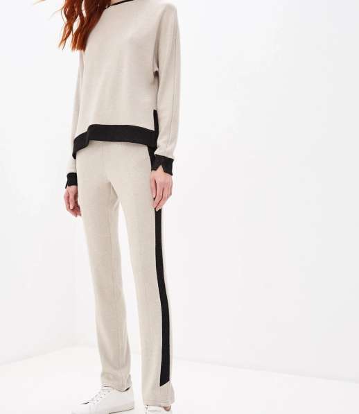 Костюм с брюками