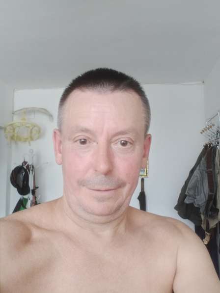 Eduard, 53 года, хочет пообщаться в фото 5
