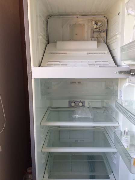 Продаётся холодильник Sharp в Новокубанске