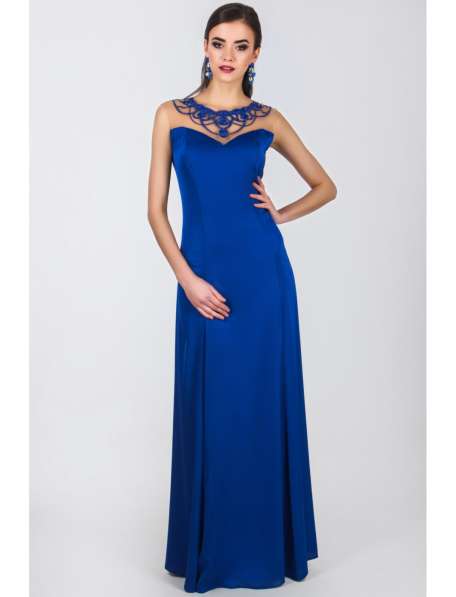 Длинное синее вечернее платье
