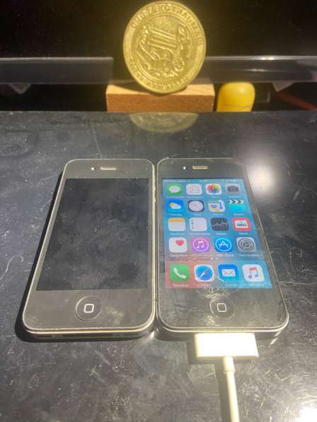 Два iPhone 4s