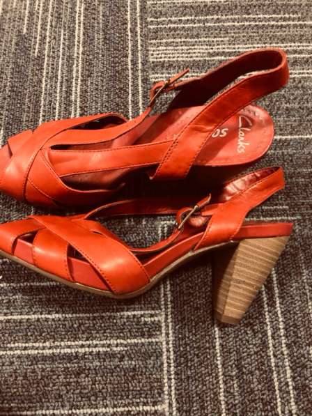 Продам босоножки в Видном фото 3