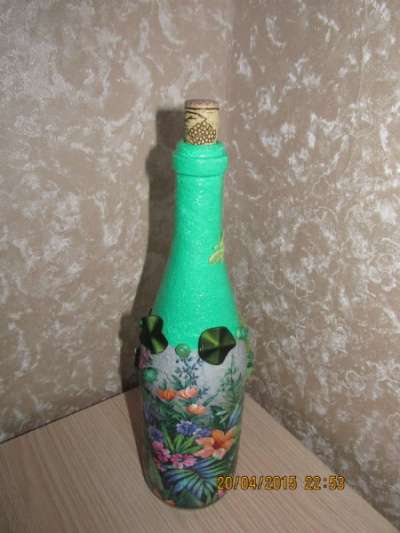 Декоративные бутылки в технике декупаж в Москве фото 3