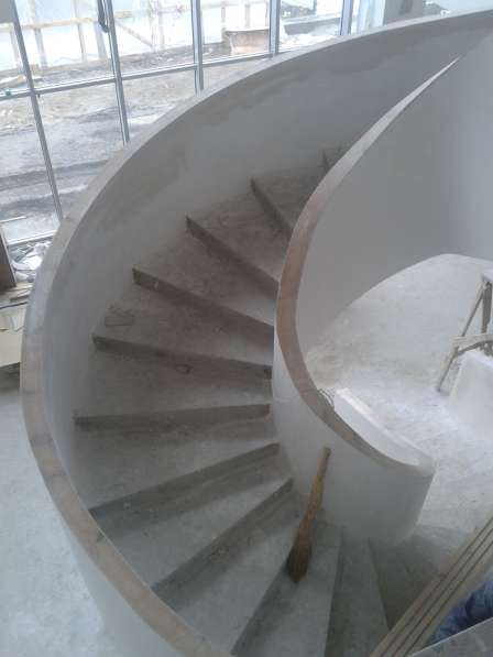 Бетонная лестница на 2 этаж за три дня. Монолитная лестница в Ростове-на-Дону фото 6