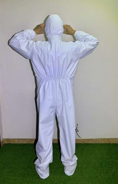 Защитный костюм от Covid-19 в фото 8
