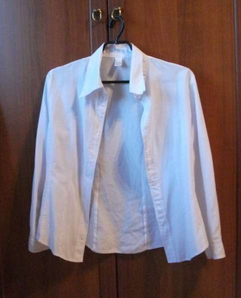 Две белых рубашки из хлопка. Размер 40–42 (XS) в Александрове фото 3
