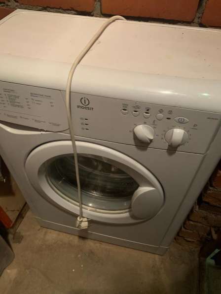 Продаётся стиральная машинка Индезит б/у