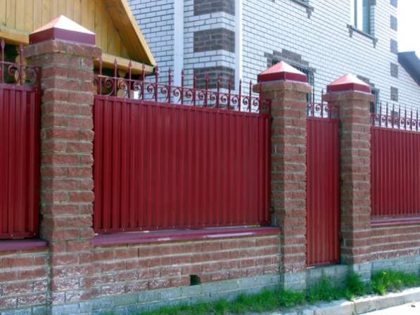 Забор из проф листа, ворота из проф листа, калитка из проф настила,заборы,ограды в Барнауле фото 5