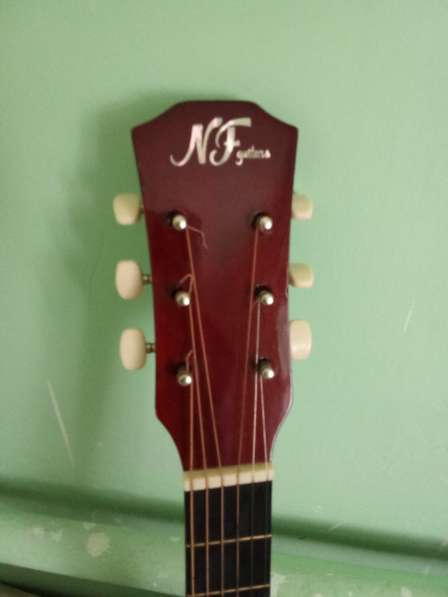 Продается гитара ?