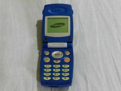 сотовый телефон Samsung SGH-A400