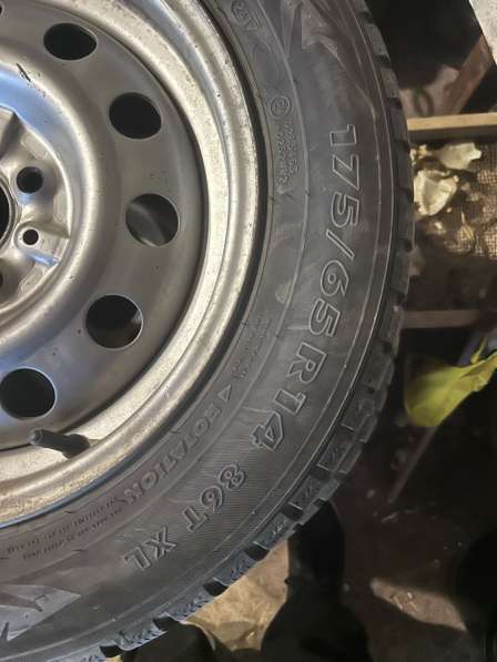 Резина зимние шипы в Ессентуках